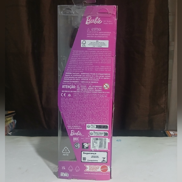 Fashionistas Ken Fashion Doll #212 with Prosthetic Leg, Los Angeles Jersey (NEW) - Picture 6 of 11